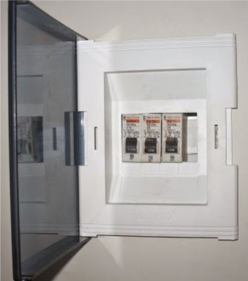 Gambar box MCB pada rumah