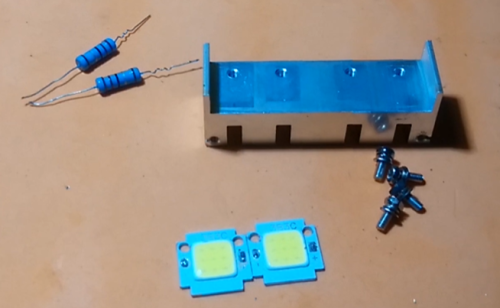 Gambar bahan yang dibutuhkan untuk membuat lampu sorot