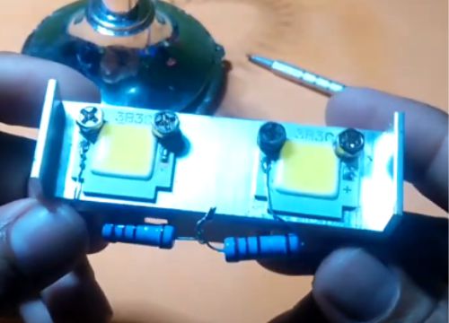 Gambar cara memasang resistor pada rakitan lampu sorot