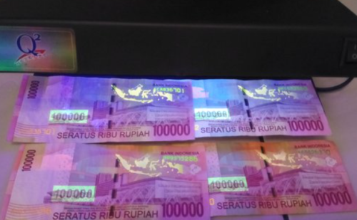 Contoh gambar uang asli yang memiliki tinta UV