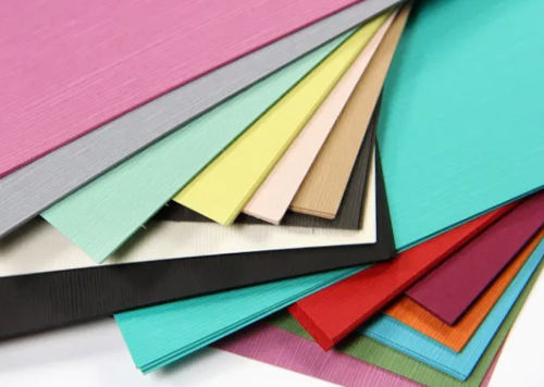 Berbagai macam warna kertas berbahan linen