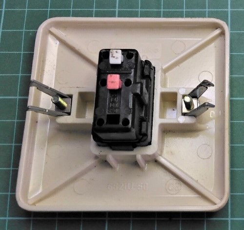 model terminal jepit
