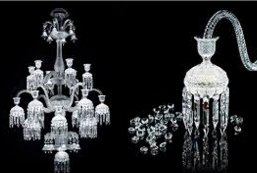 Lampu gantung kristal kuno