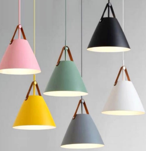 Lampu gantung cafe warna warni