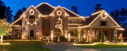 Rumah dengan Lampu Natal