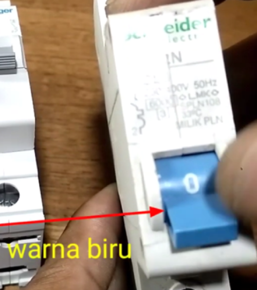 Tuas biru pada MCB PLN