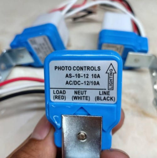 terminal pada saklar photocell
