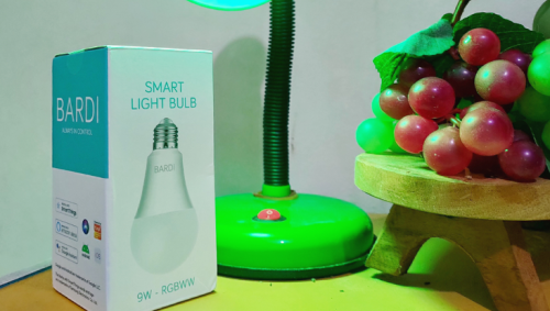 Kemasan Bardi Smart Lamp