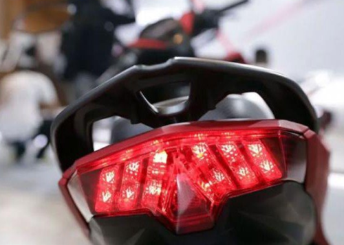 Lampu rem motor