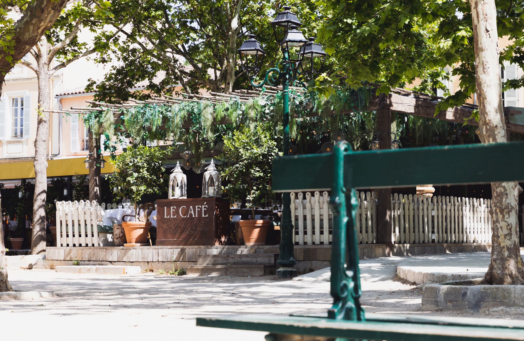 Place des Lices Le Café Restaurant Saint Tropez