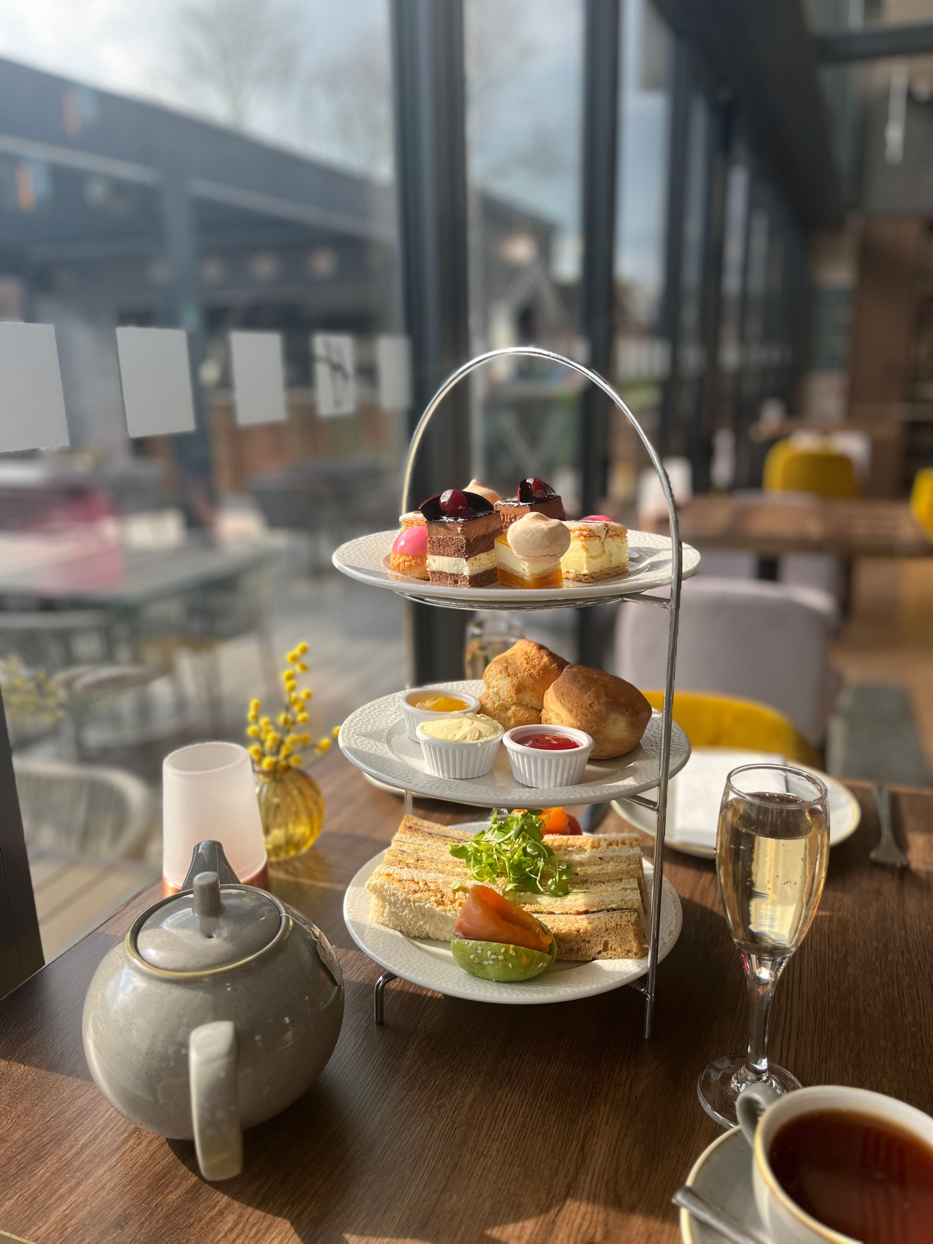 Afternoon Tea Holiday Inn Gatwick Worth