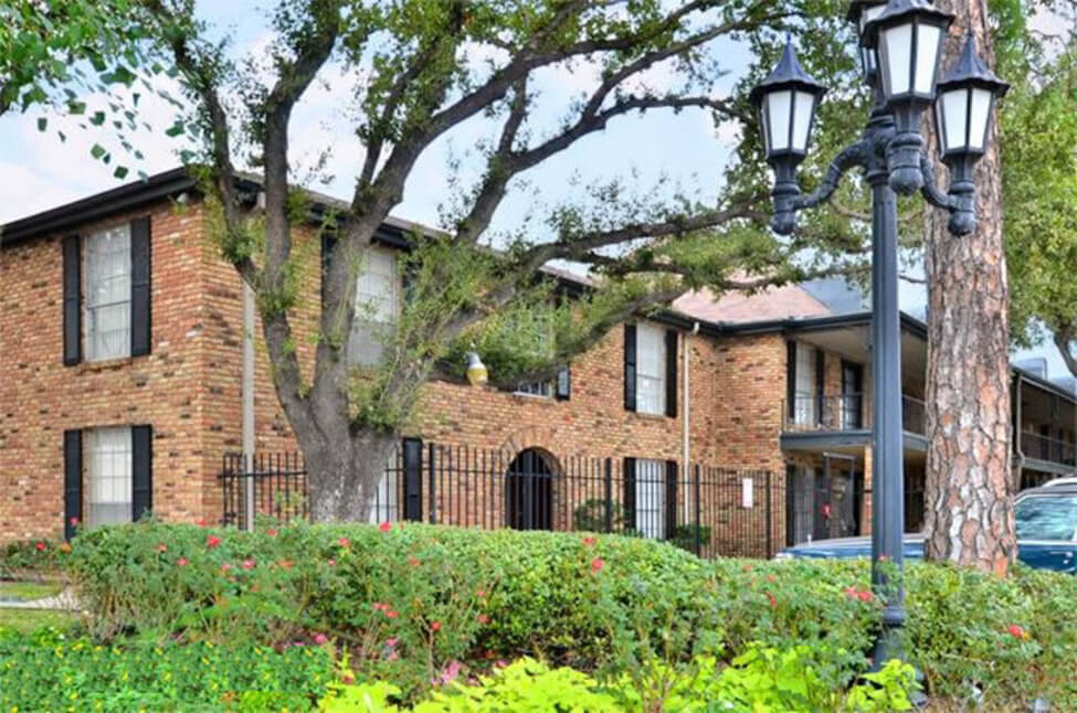 Tiffanys at the Galleria Apartments in Houston, Texas