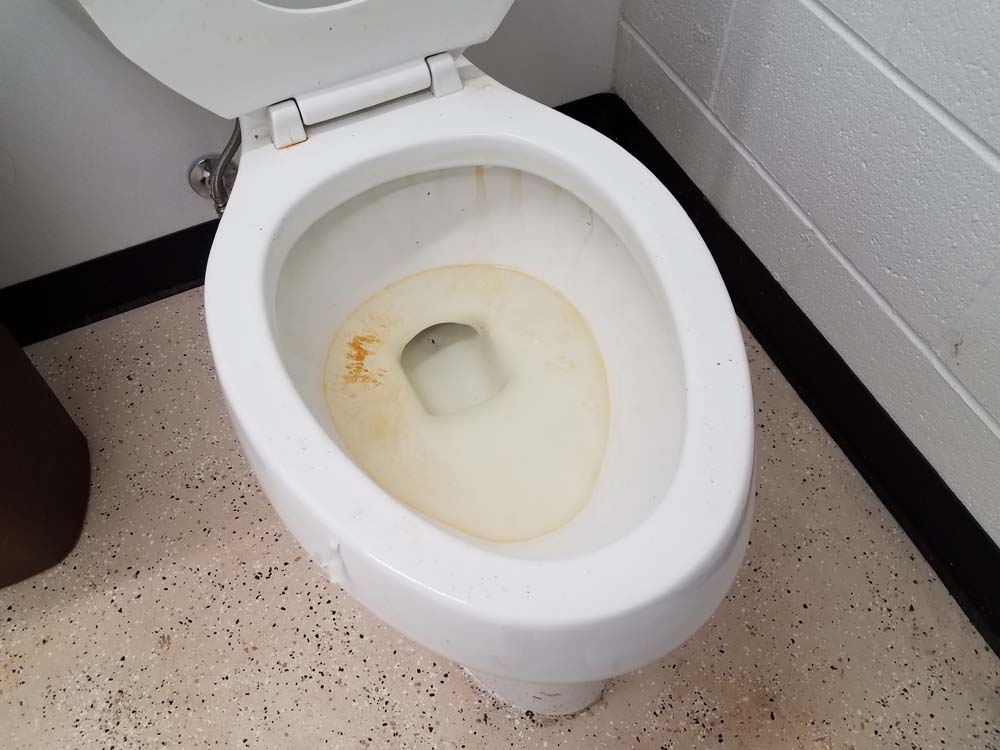 Comment déboucher les WC avec de l'acide chlorhydrique ?
