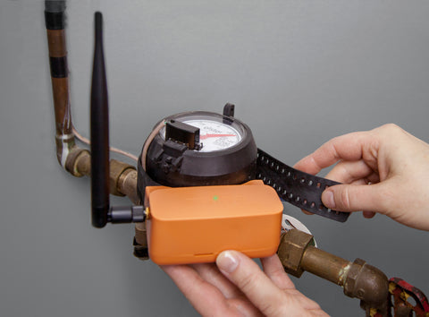 The Flowie water flow sensor is the perfect gift for parents who are snowbirds too