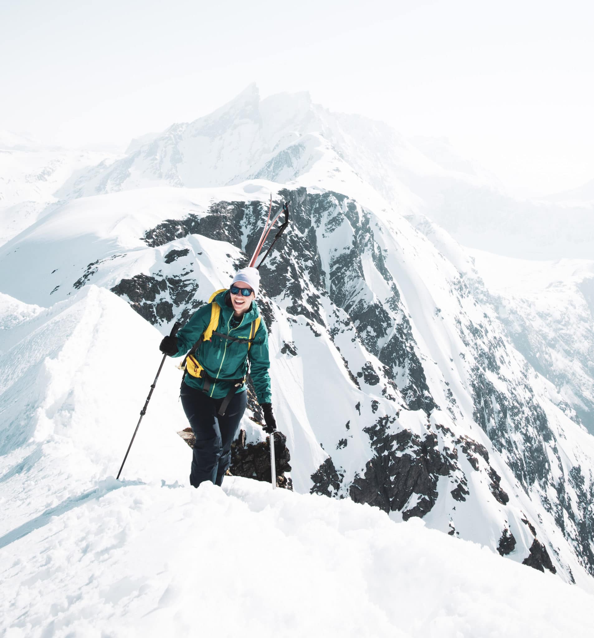 Dame i romsdalen på skitur