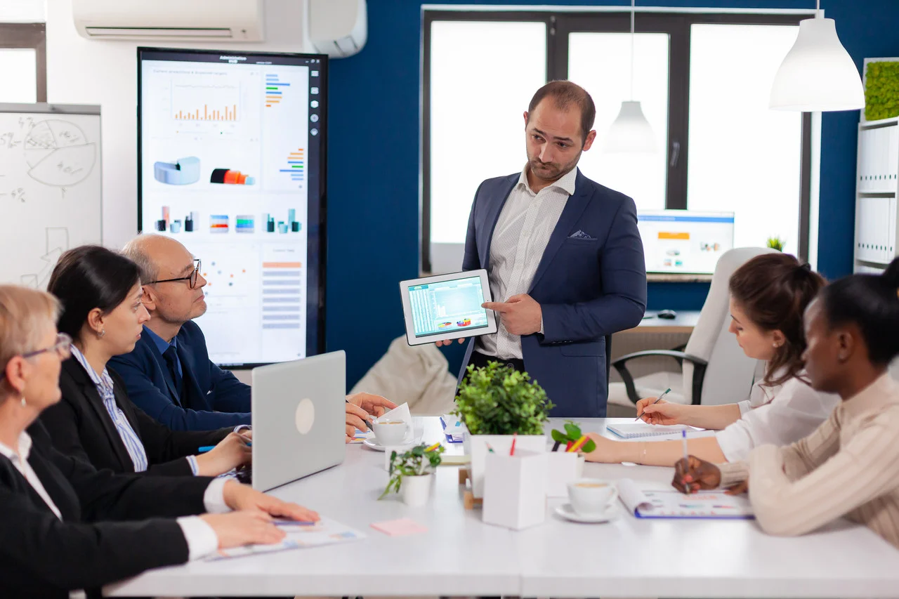 The UX Designing Market & Marketing Design's Guide.