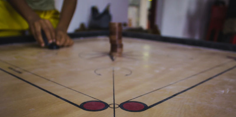 carrom board game