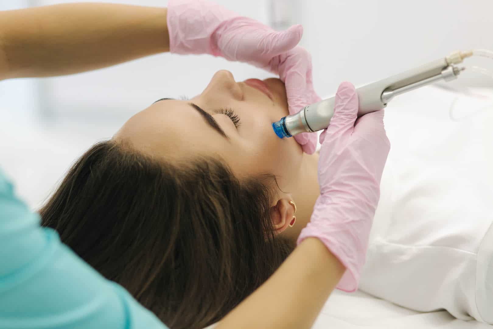 Medisinsk dermapen og mesoterapi