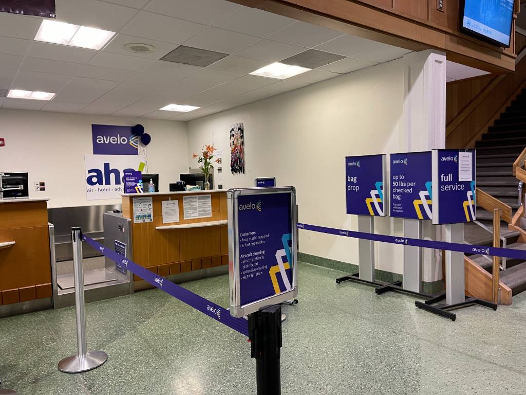 The Avelo check in counter.