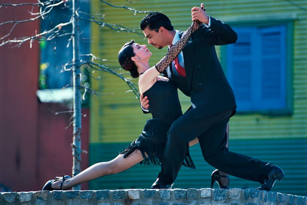 couple tango dancing on the street in Buenos Aires.