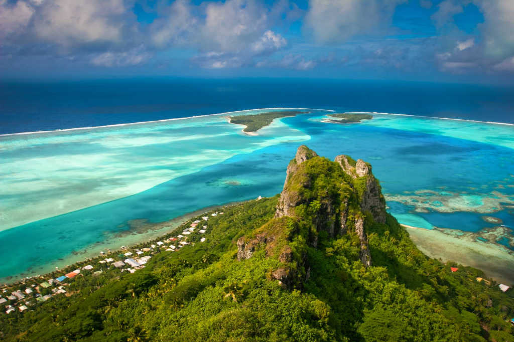 atolls and reefs in French Polynesia