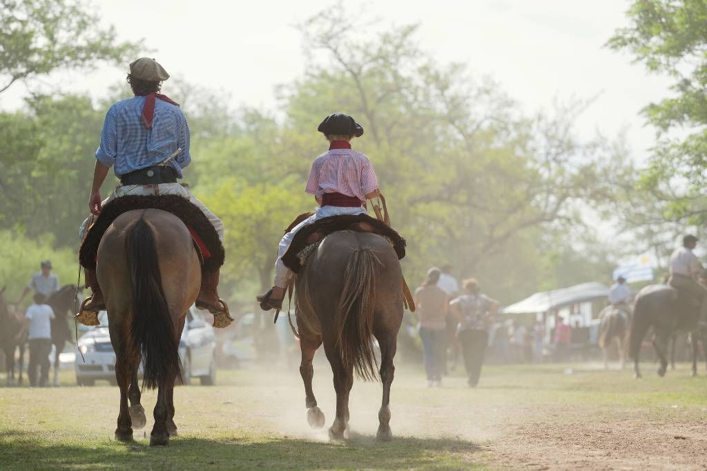 guachos on horseback.