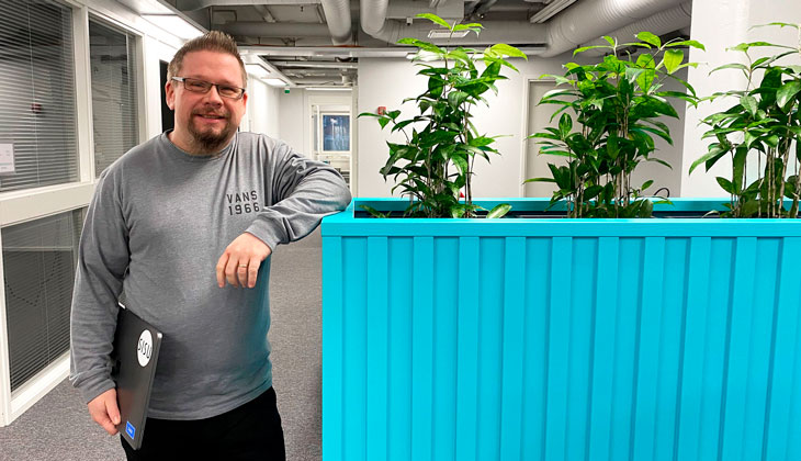 Scrum Master Mikko: "Kaikki meillä ovat ylpeitä koodistaan."