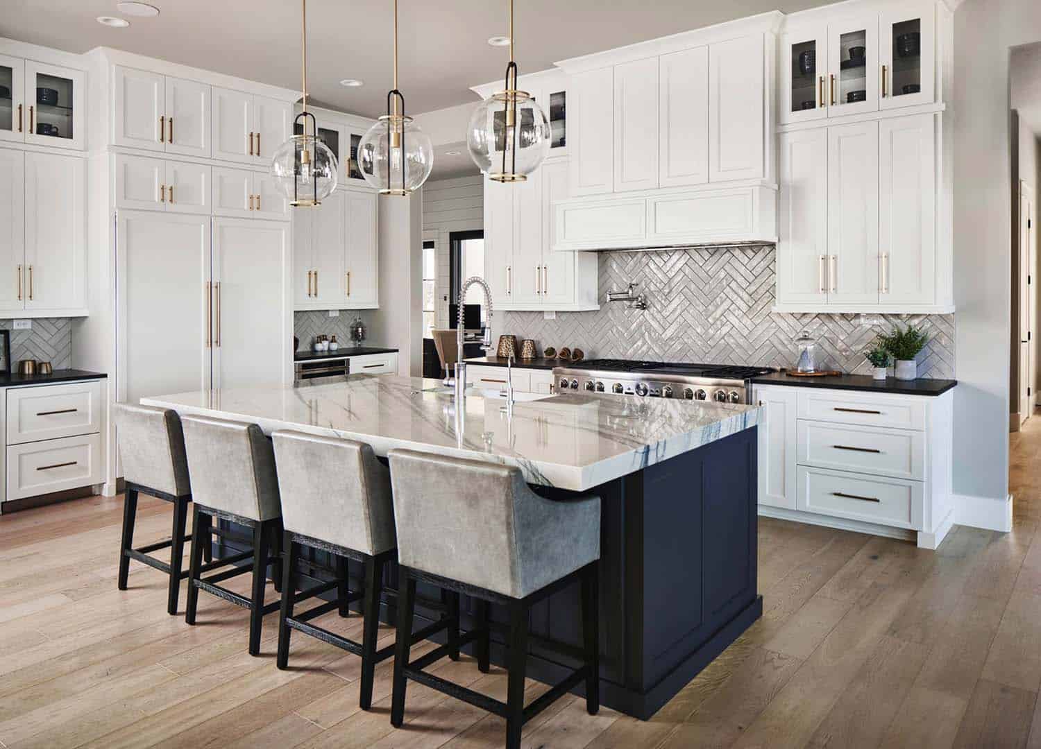 25+ Absolutely Gorgeous Transitional Style Kitchen Ideas