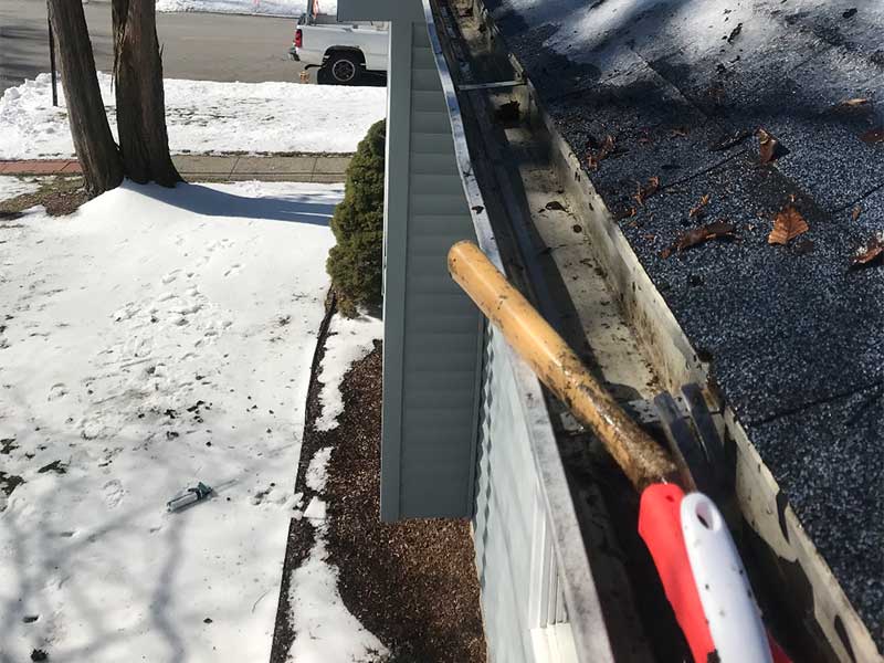 Affordable Gutter Cleaning Services in Providence, RI | Rosales Gutters