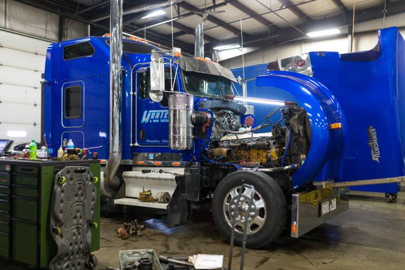 Tips For Choosing The Right Heavy-Duty Truck Repair Shop