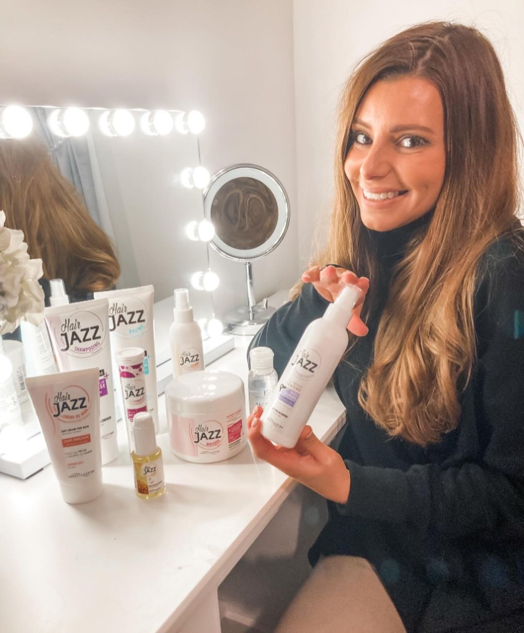 influencer promoting a beauty product
