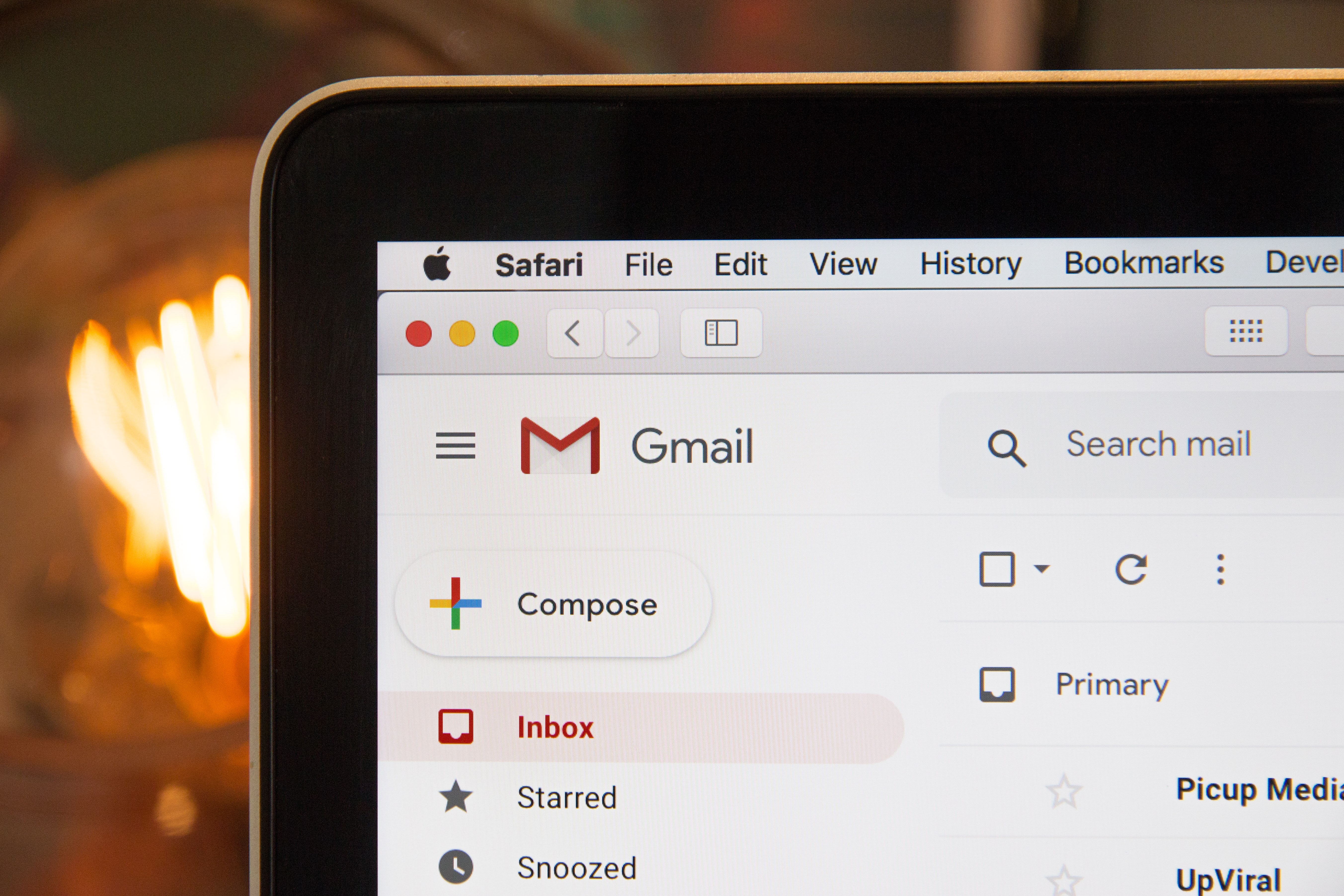 ipad showing gmail