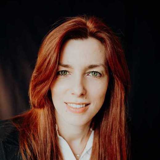 The Art and Science of Data Science from PoC to Data Products in