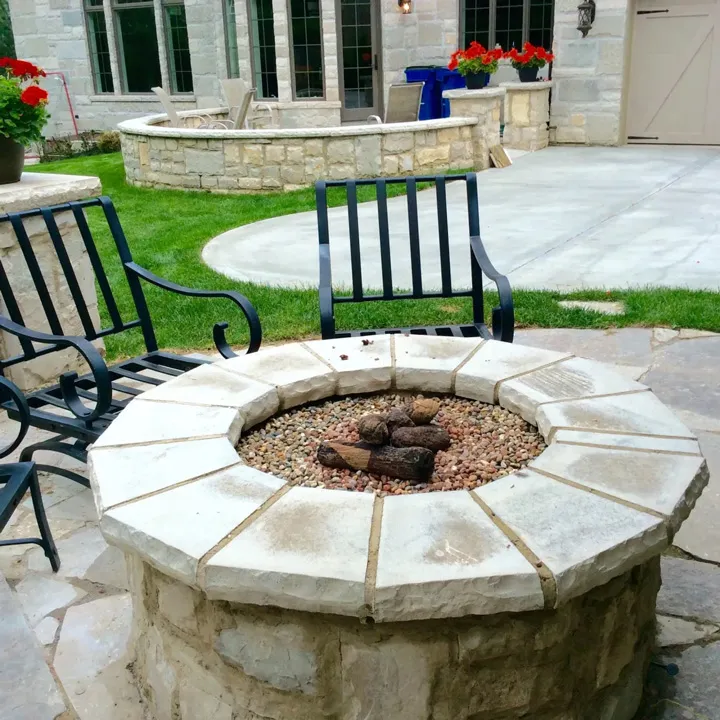 Hardscaping, Landscaping and Lawn Care Services In Chicago, IL