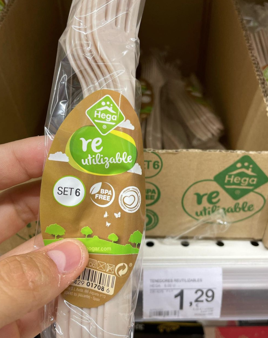 La prohibición de vender los plásticos de un solo uso agudiza el ingenio de los supermercados