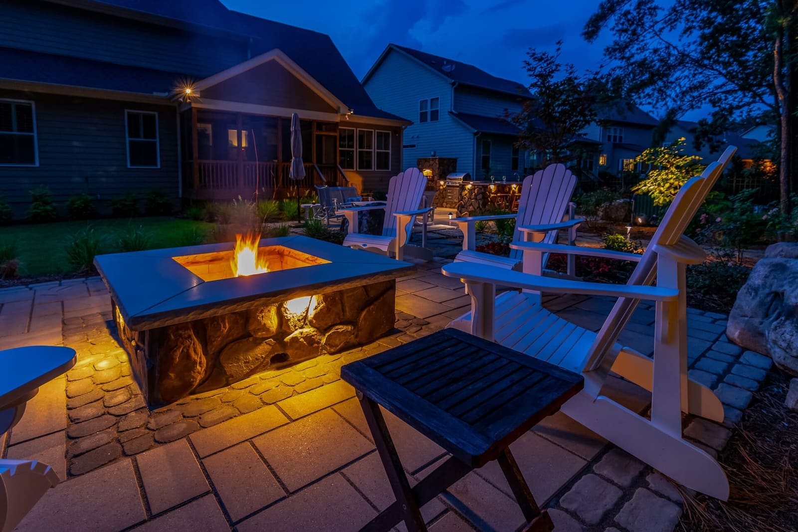 Currin Outdoor Living Doubles