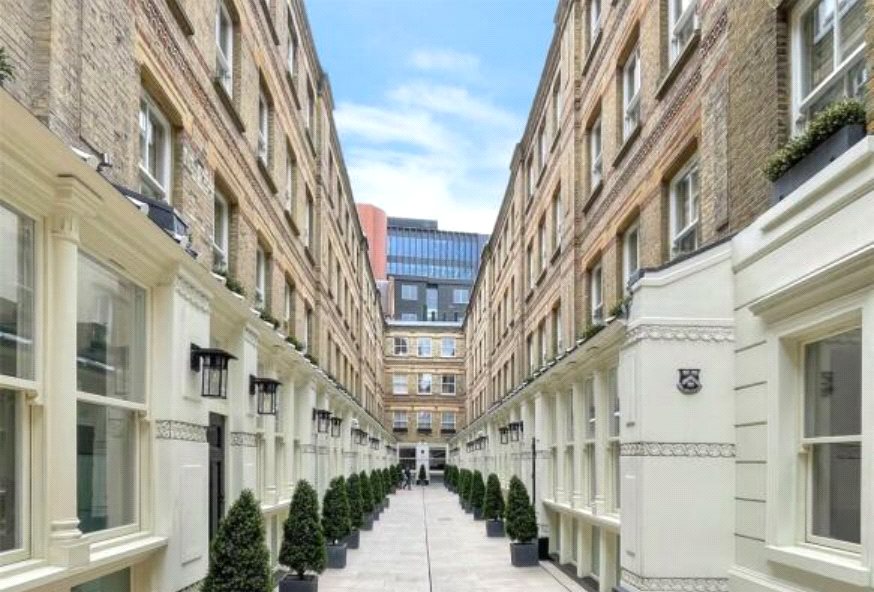 16 Dyer's Building, Holborn, London EC1N 2JT Property for Sales Rue Living