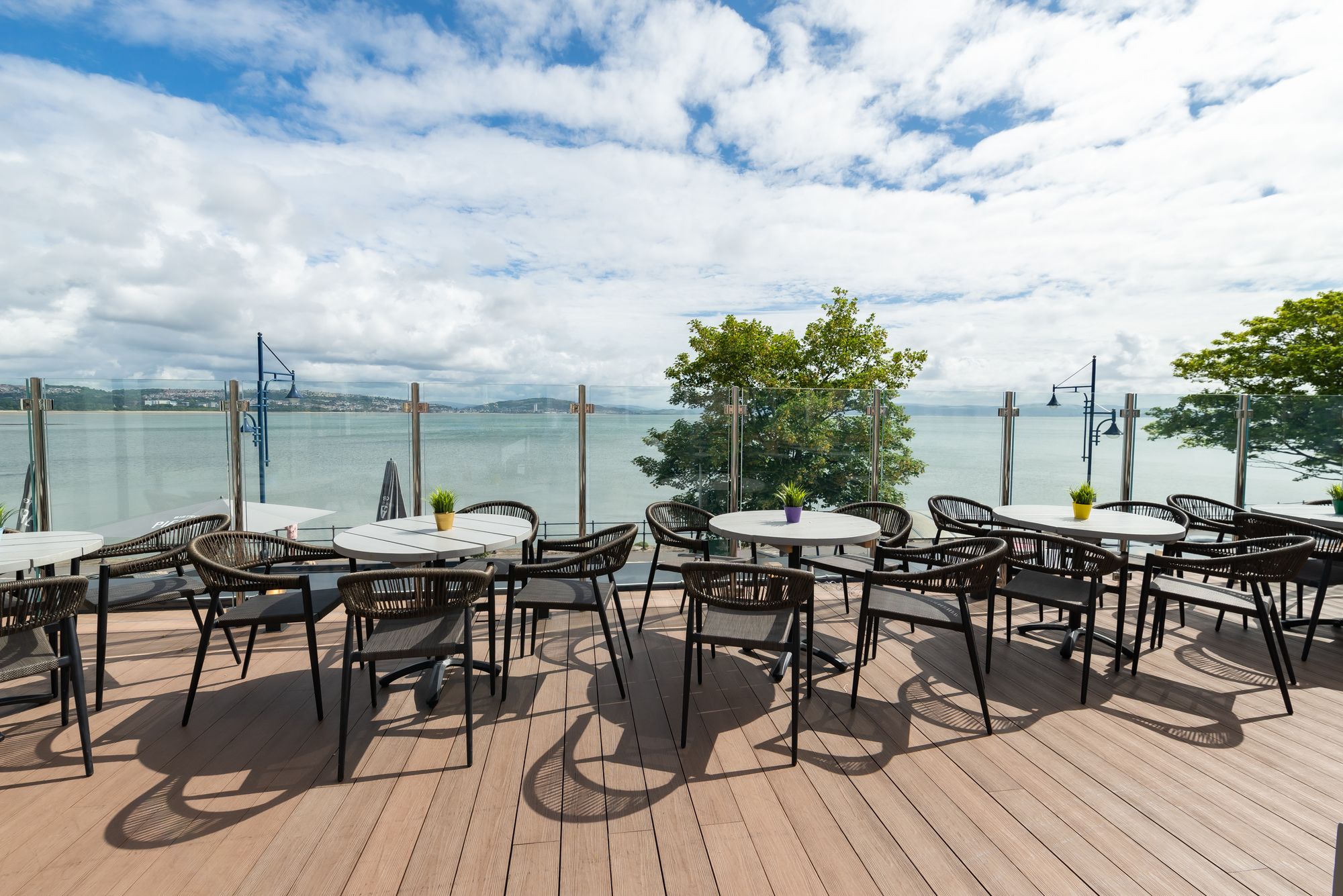 Oyster House Pub & Boutique Hotel in Mumbles, Swansea Bay