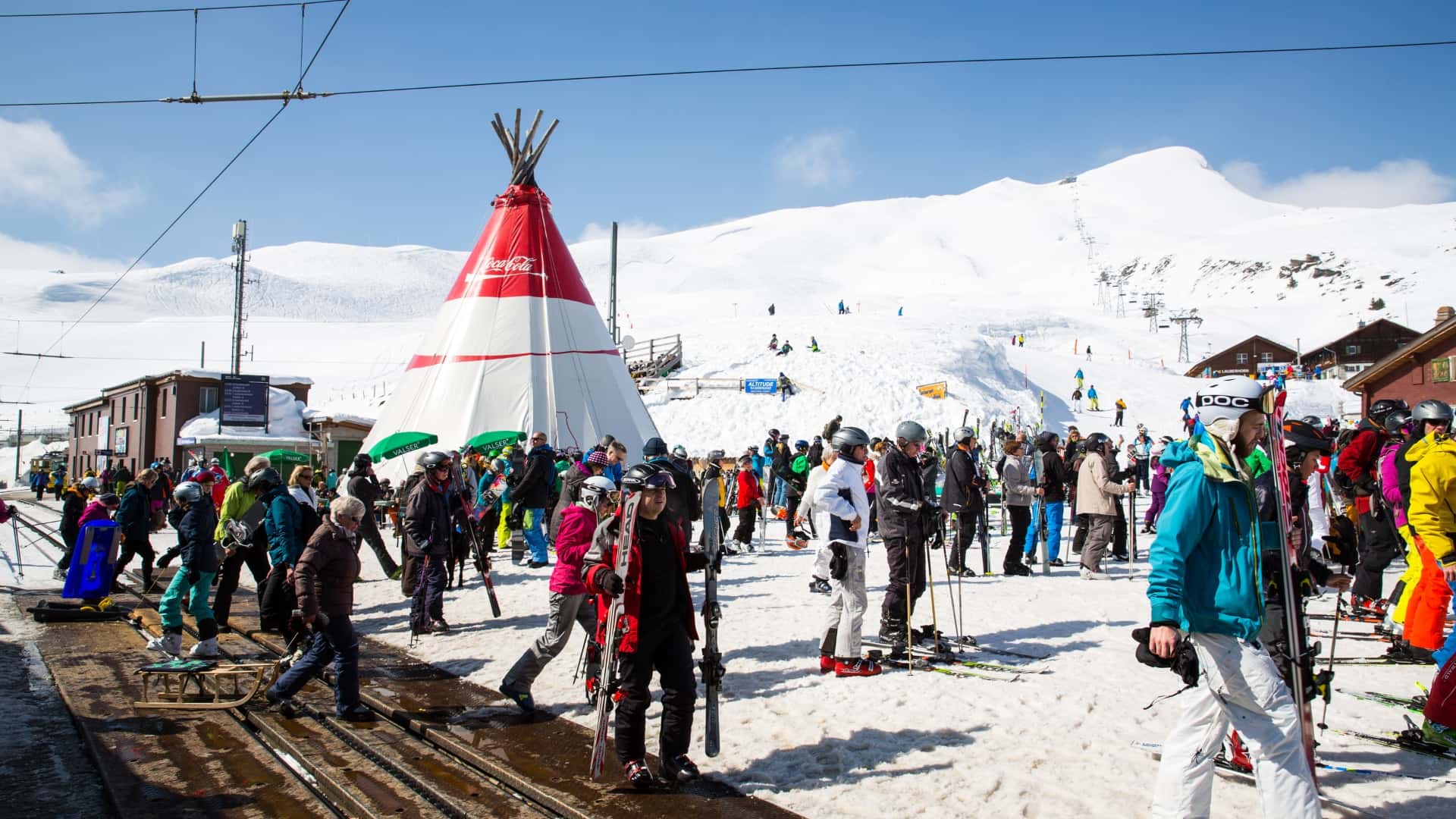 How Much Does It Cost To Go Skiing In 2023?