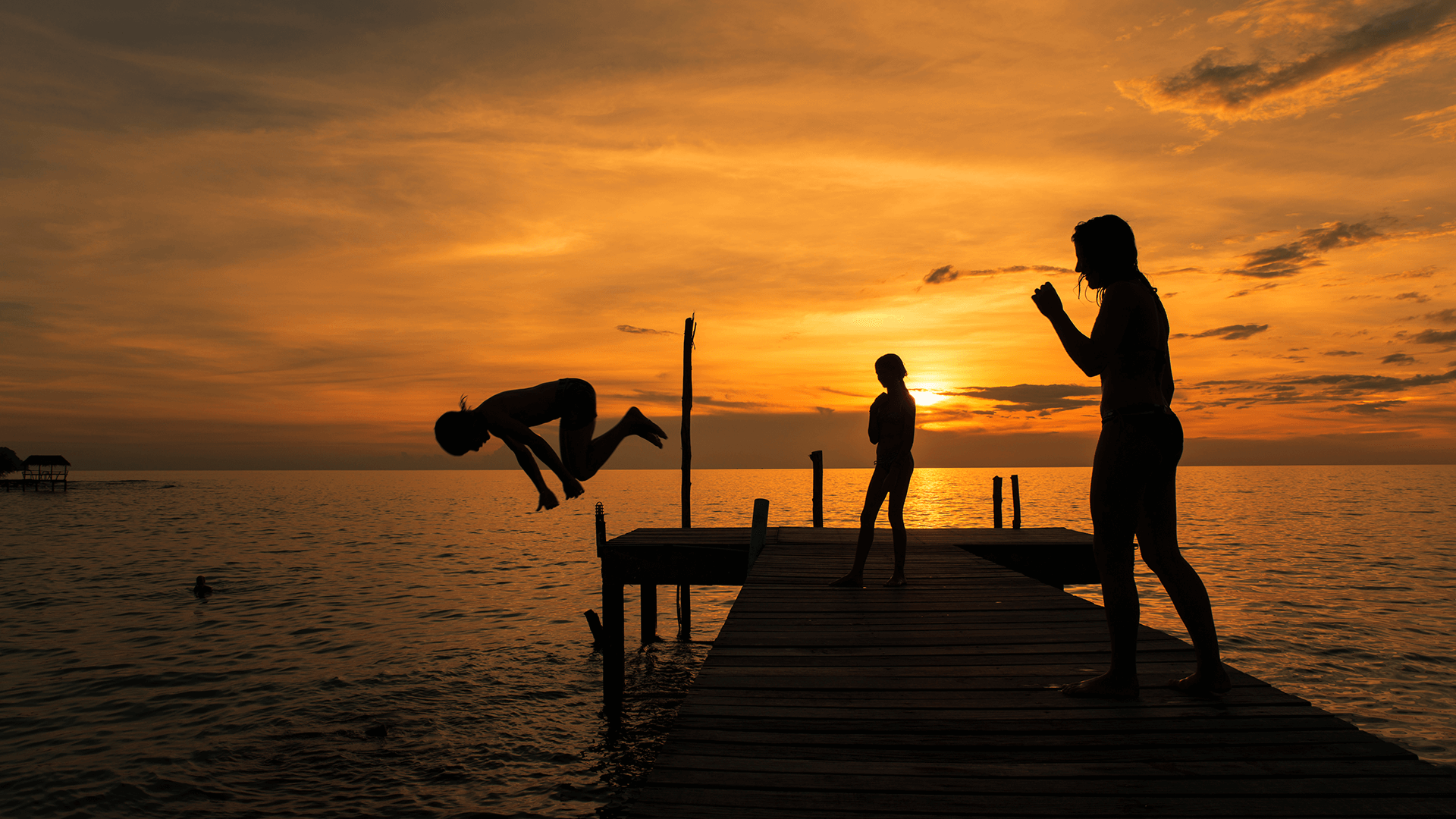 Emotion Seguros motto-distribution-blog-archive-i-m-not-sad-the-world-is-sad-pia